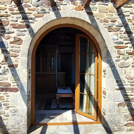 Koule Tasoula * Monemvasía